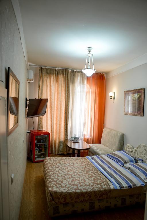 Hotel Mini Jerevan Buitenkant foto